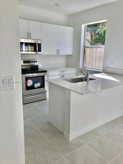 Tiny photo for 1070 SE 26th Ter, Homestead, FL 33035 (MLS # A12027487)