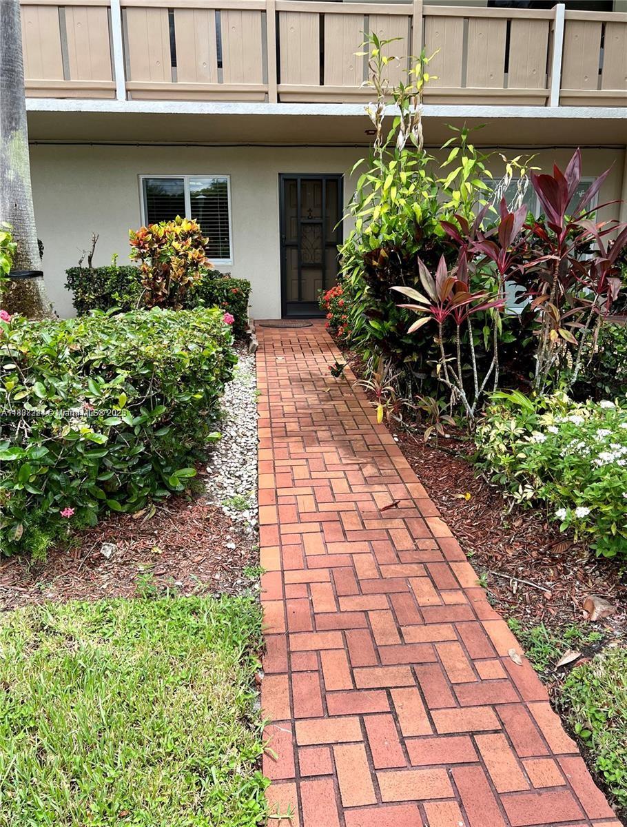 HUNTINGTON LAKES SEC ONE - Residential