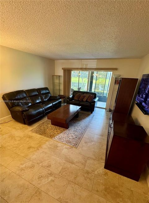 14360 Strathmore Ln 102 Delray Beach FL 33446