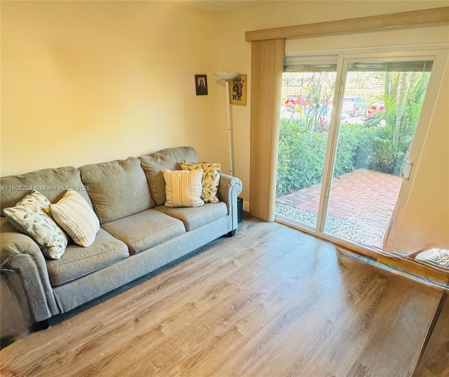 HUNTINGTON LAKES SEC ONE - Residential