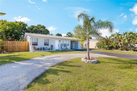 2731 NE 11th Ter Pompano Beach FL 33064