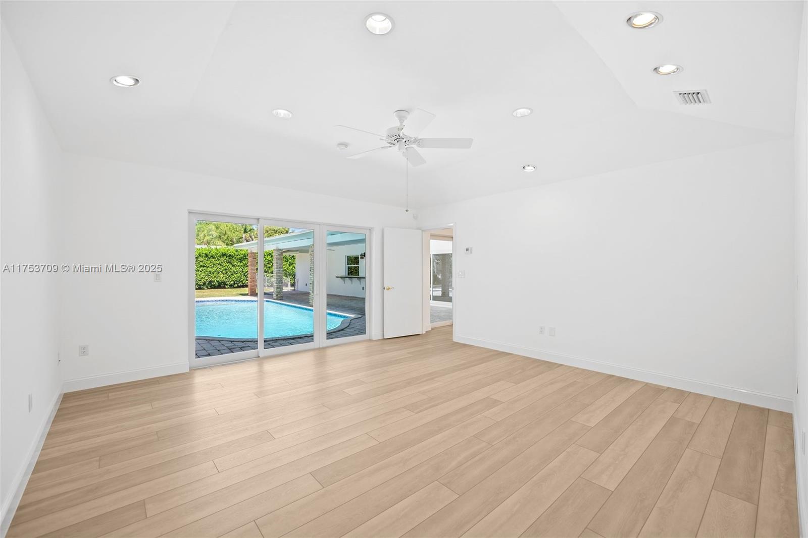 JANEMARY ESTATES - Residential