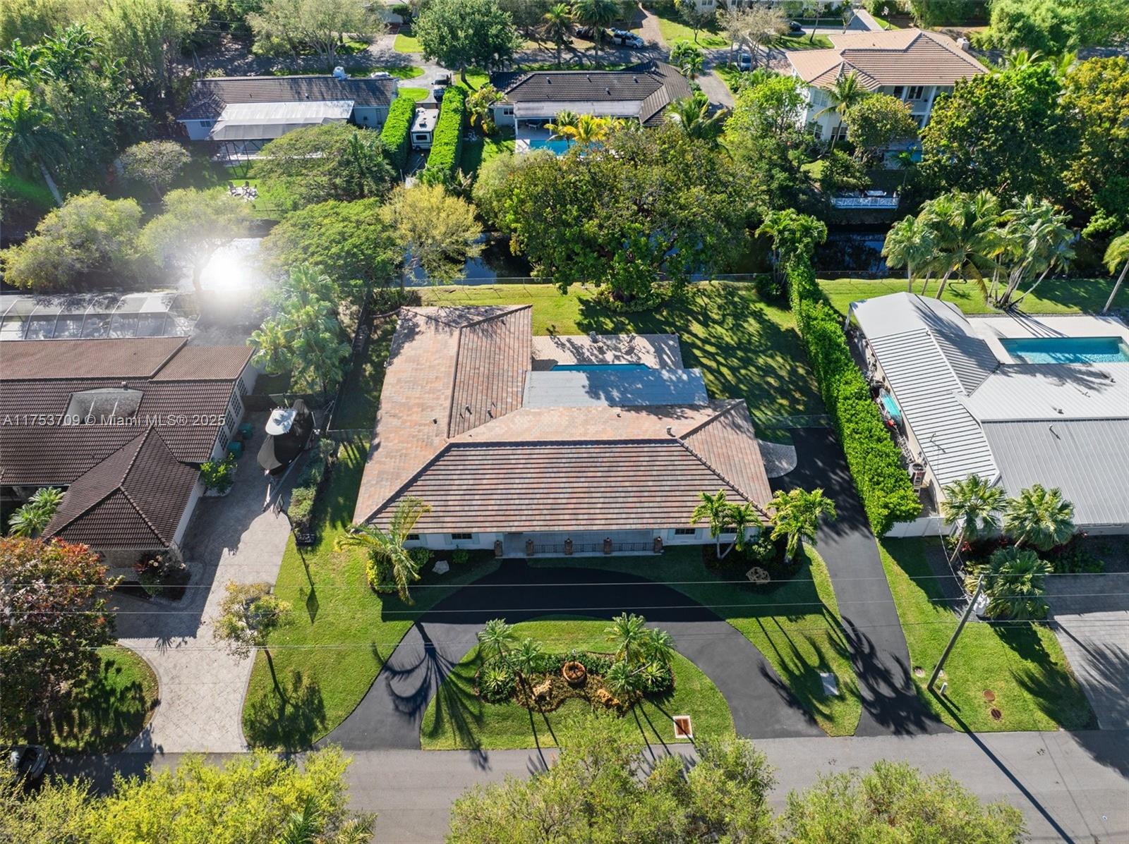 JANEMARY ESTATES - Residential