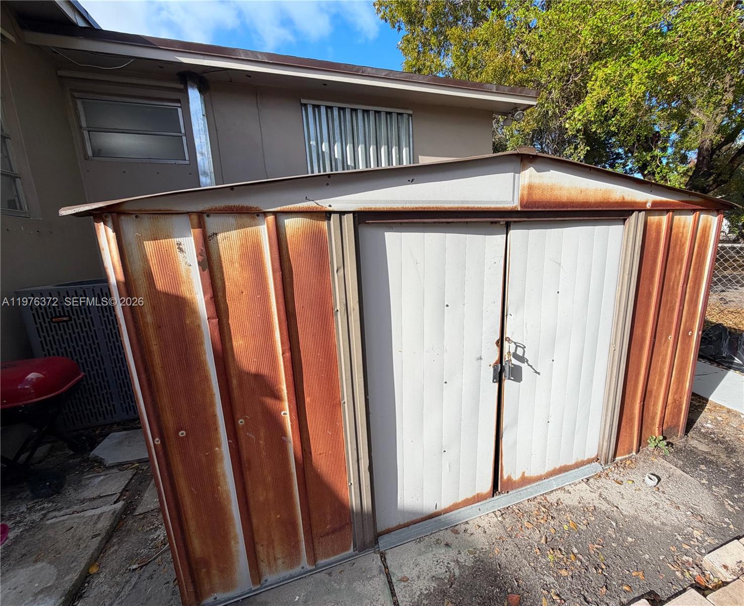 HIALEAH 6TH ADDN - Residential Lease