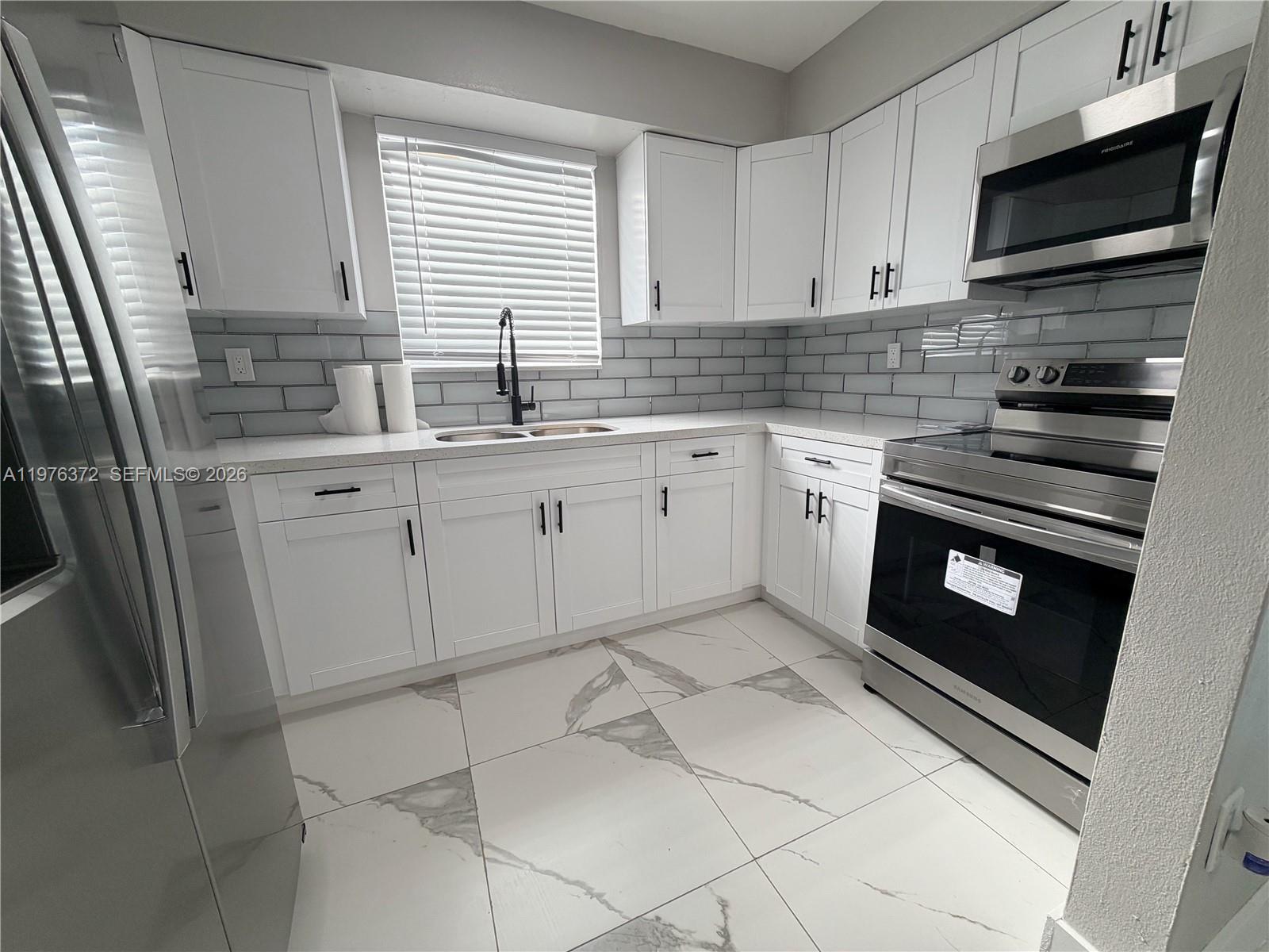 HIALEAH 6TH ADDN - Residential Lease