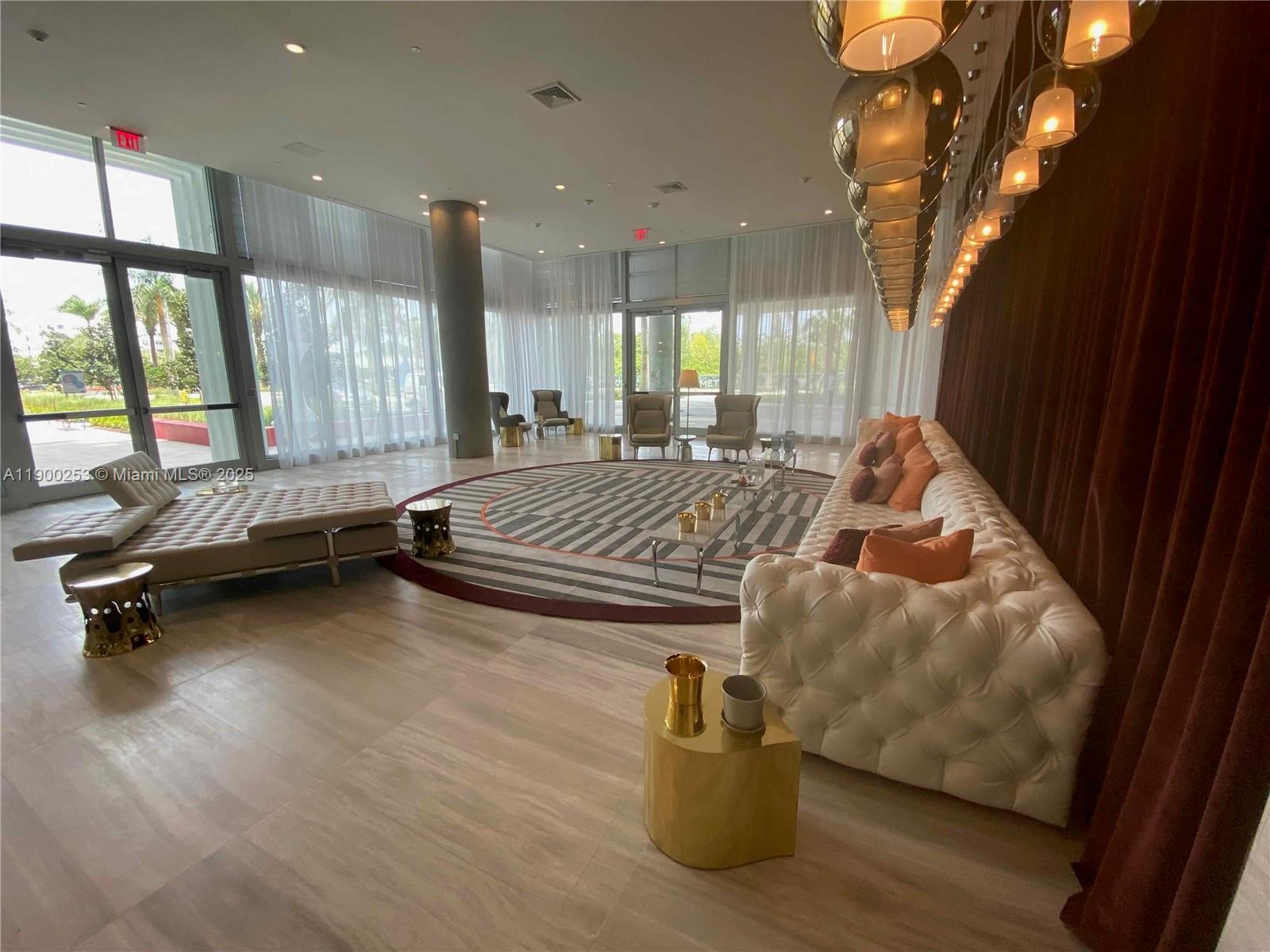 METROPICA NORTH TOWER ONE - Residential