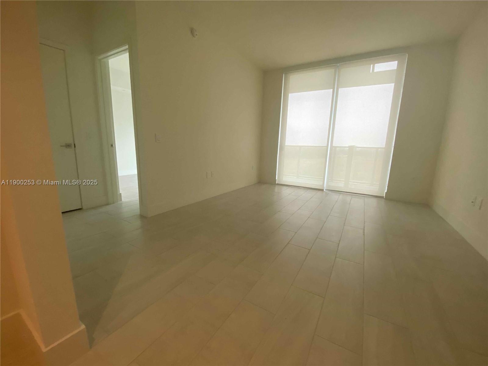 METROPICA NORTH TOWER ONE - Residential