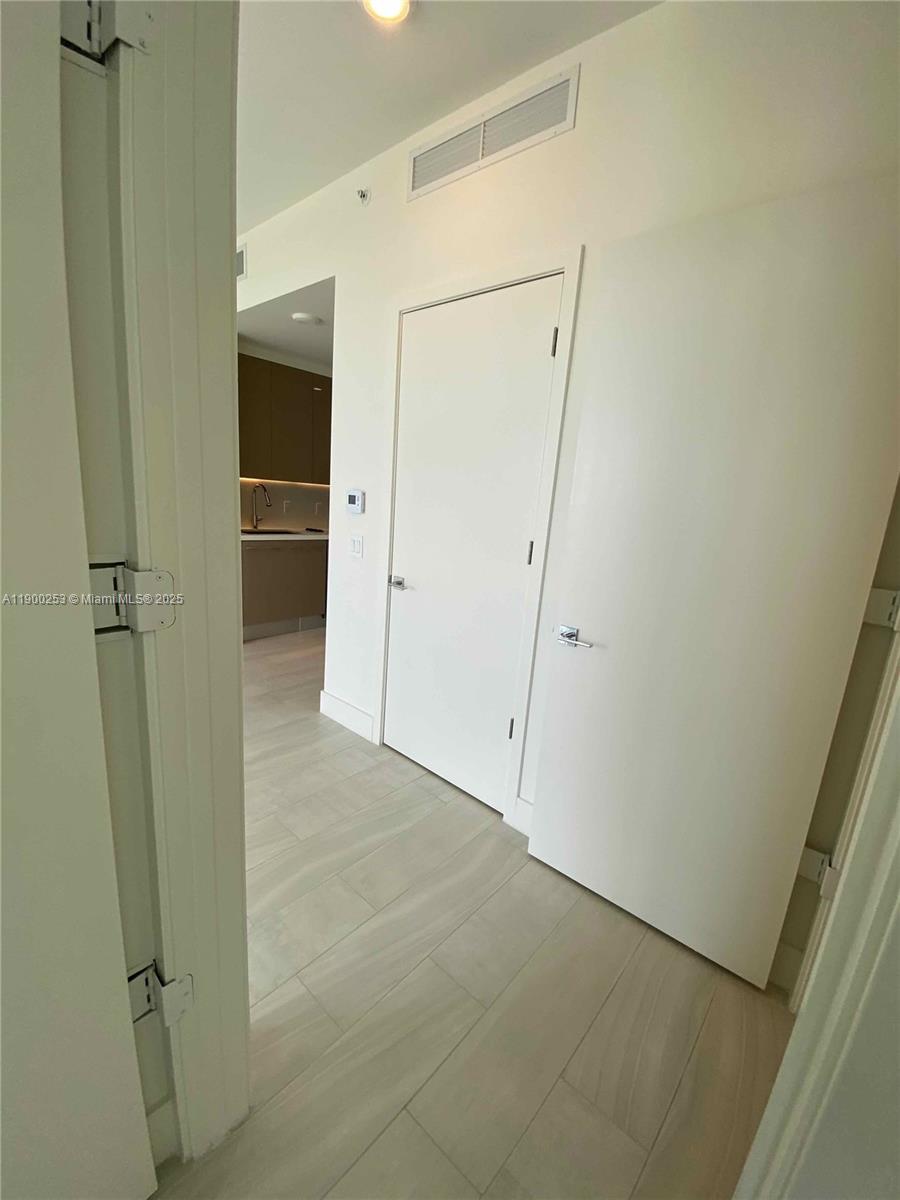METROPICA NORTH TOWER ONE - Residential