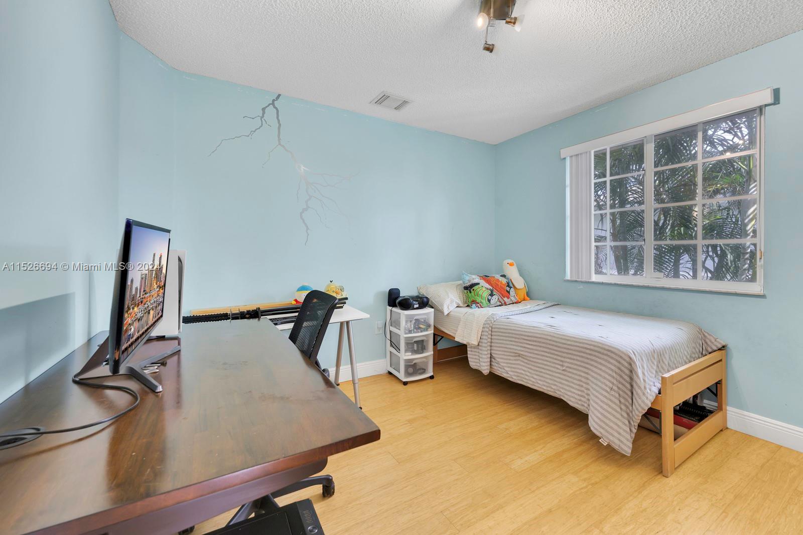 FOREST LAKES ESTATES SEC - Residential