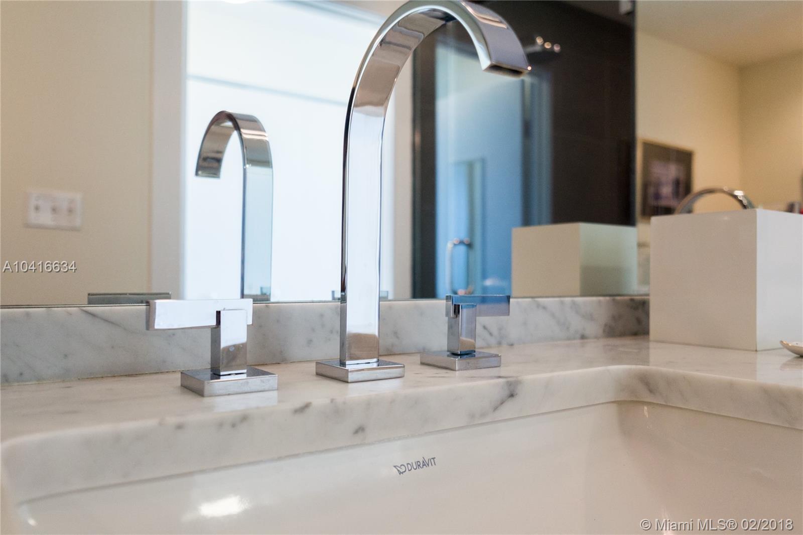 900 BISCAYNE BAY CONDO - Residential Lease