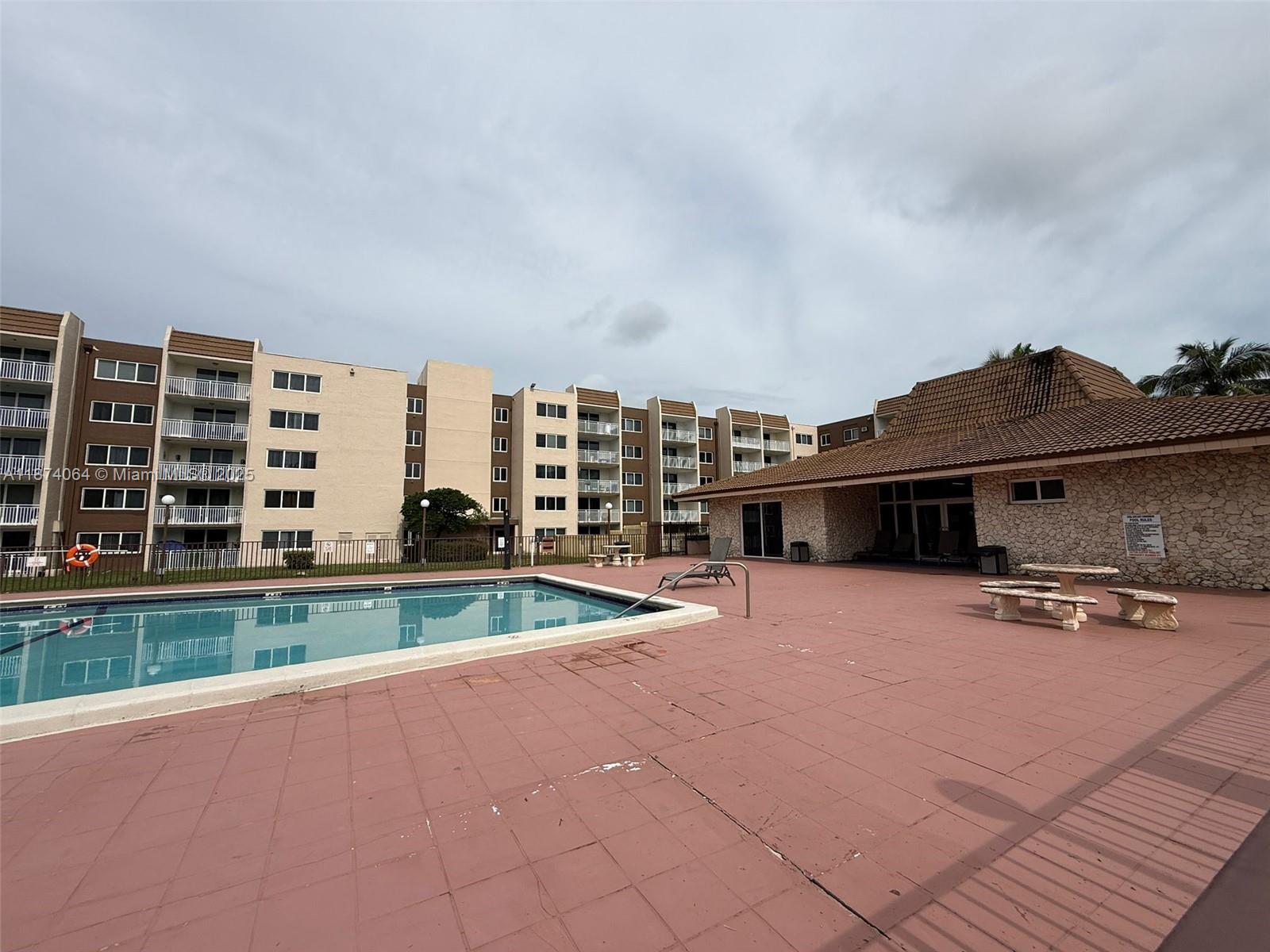 CORAL GATE EAST CONDO - Residential