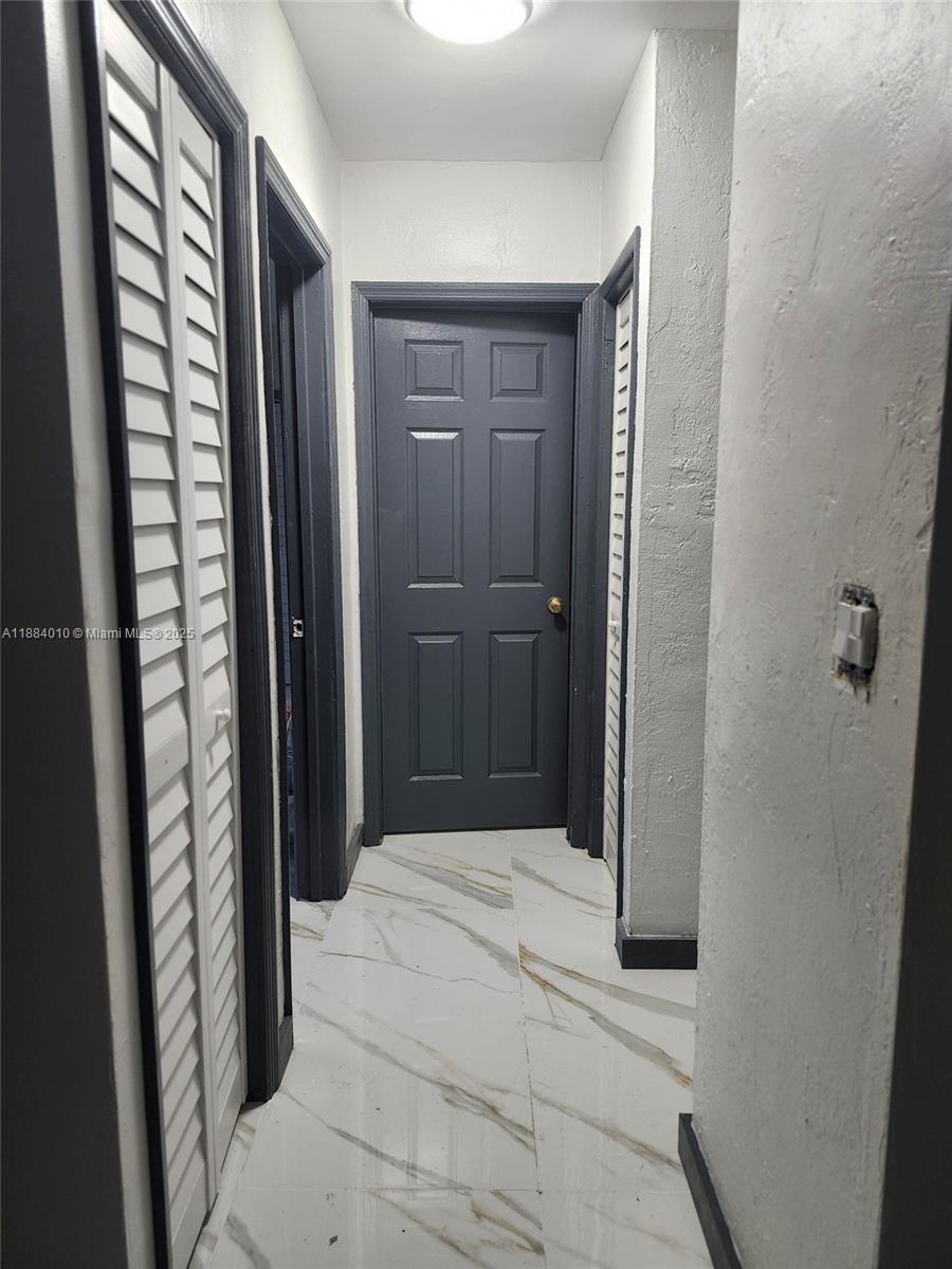 BISCAYNE AVE TRACT - Residential Lease