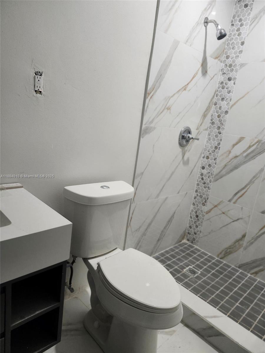 BISCAYNE AVE TRACT - Residential Lease