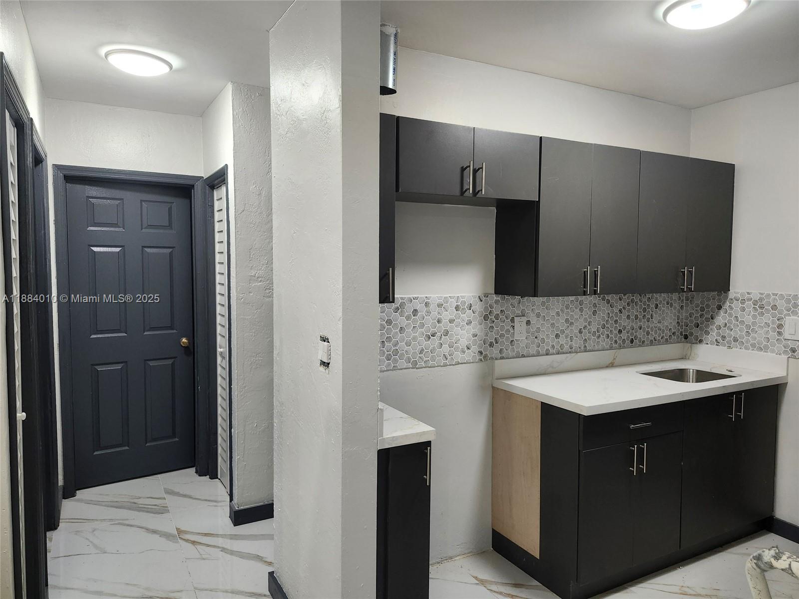 BISCAYNE AVE TRACT - Residential Lease