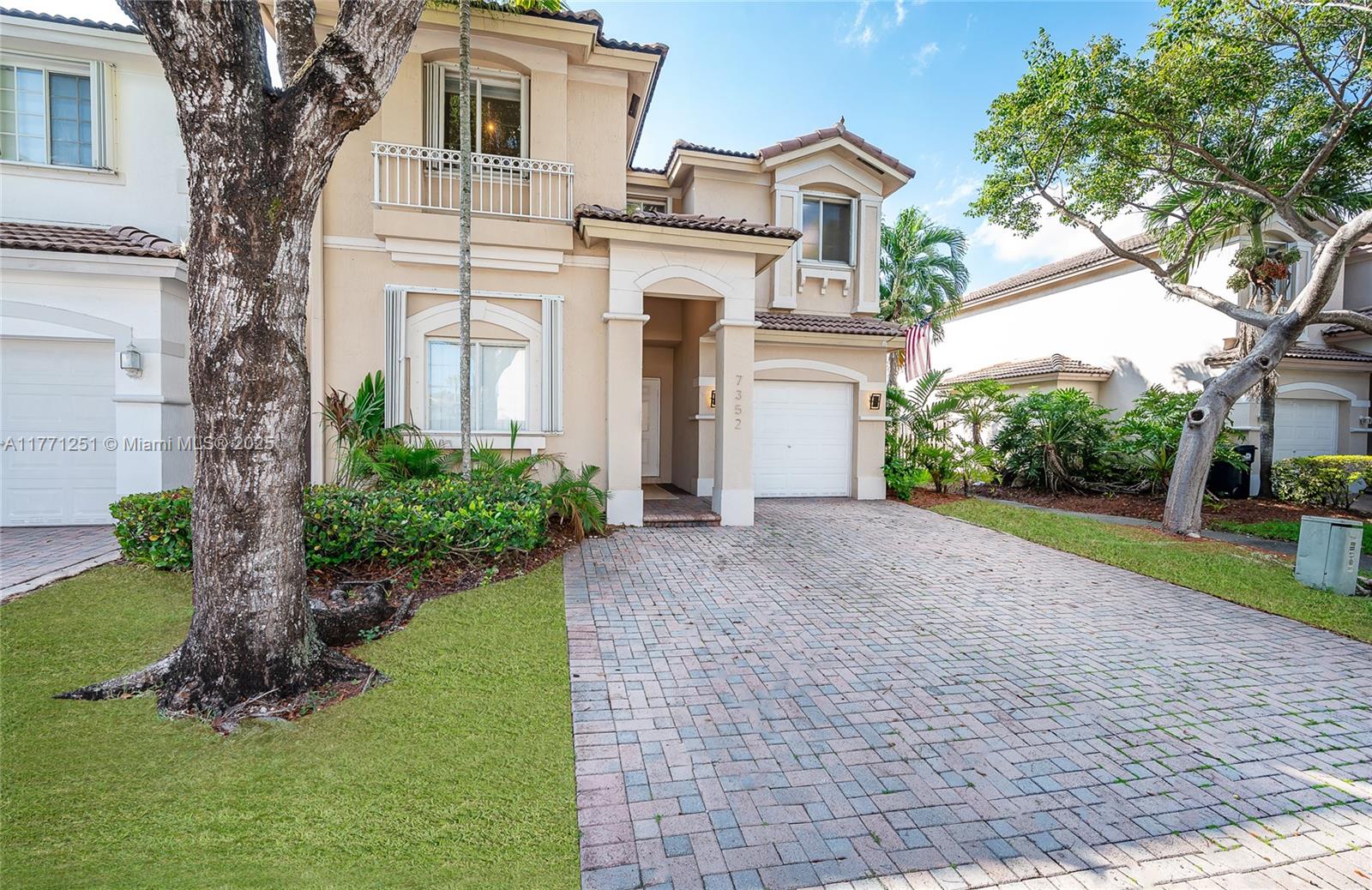 Property for Sale at 7352 Nw 112th Ct, Doral, Miami-Dade County, Florida - Bedrooms: 4 
Bathrooms: 3  - $800,000