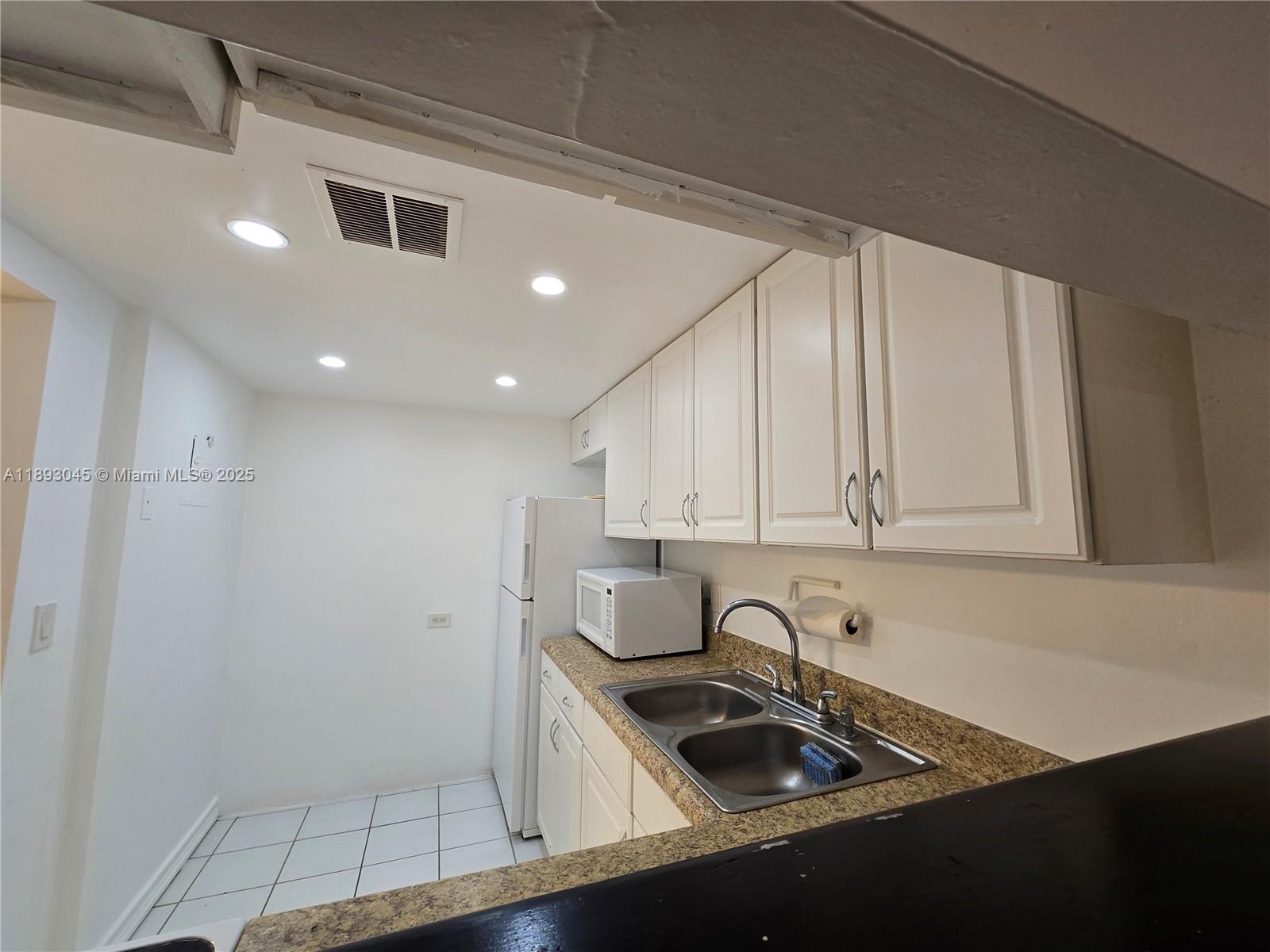 INTERNATIONAL VILLAGE AT - Residential Lease