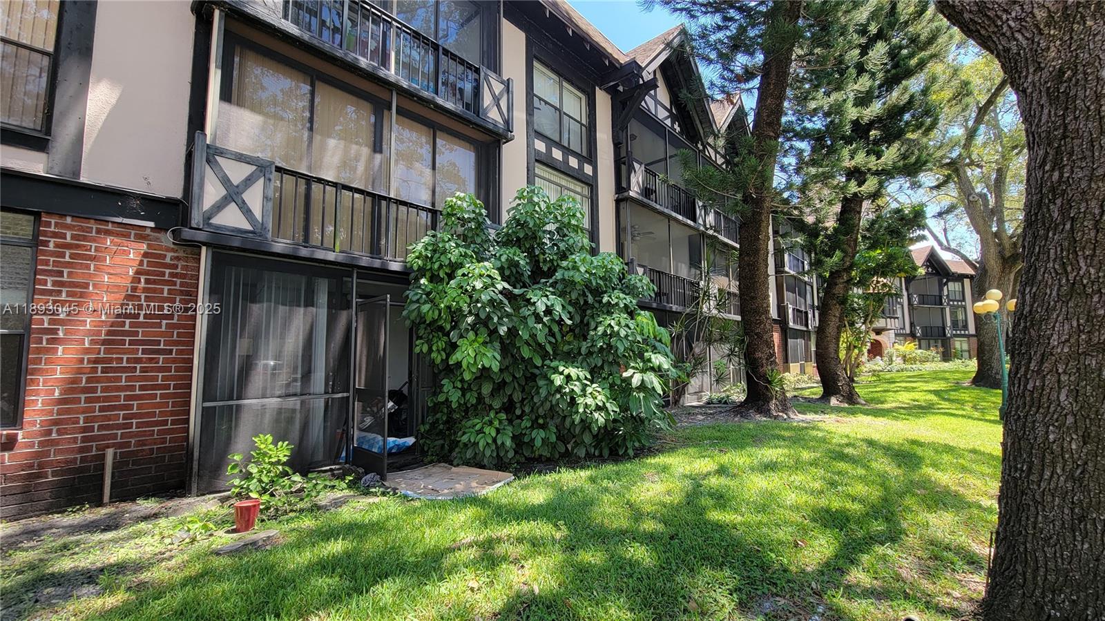 INTERNATIONAL VILLAGE AT - Residential Lease