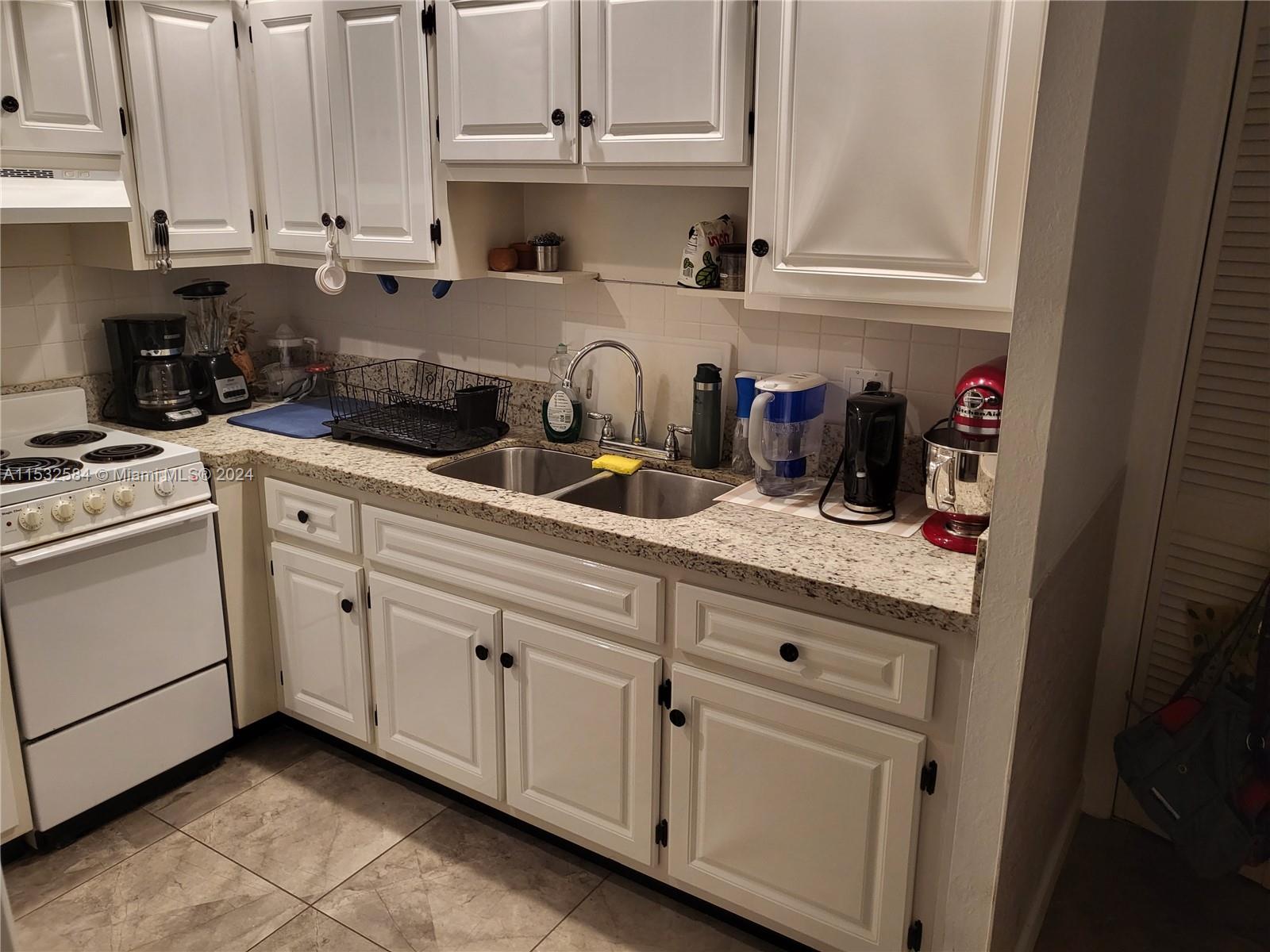 RONOLA APTS CONDO - Residential Lease