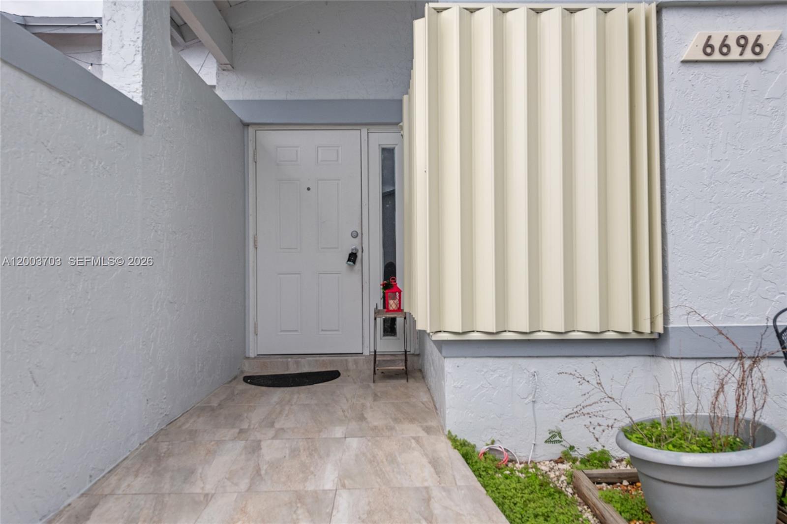 WESTWIND LAKES GARDEN HOM - Residential