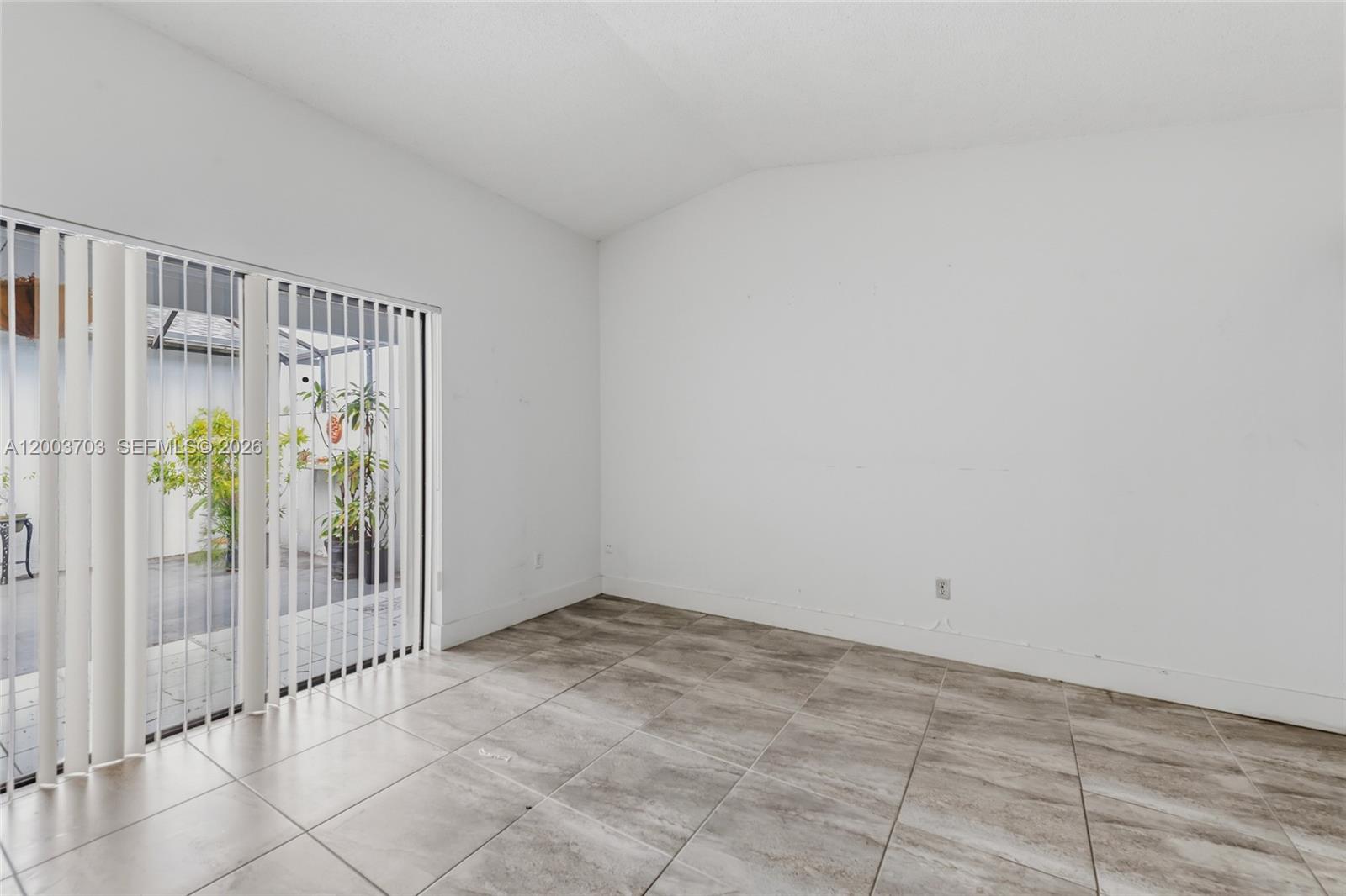 WESTWIND LAKES GARDEN HOM - Residential