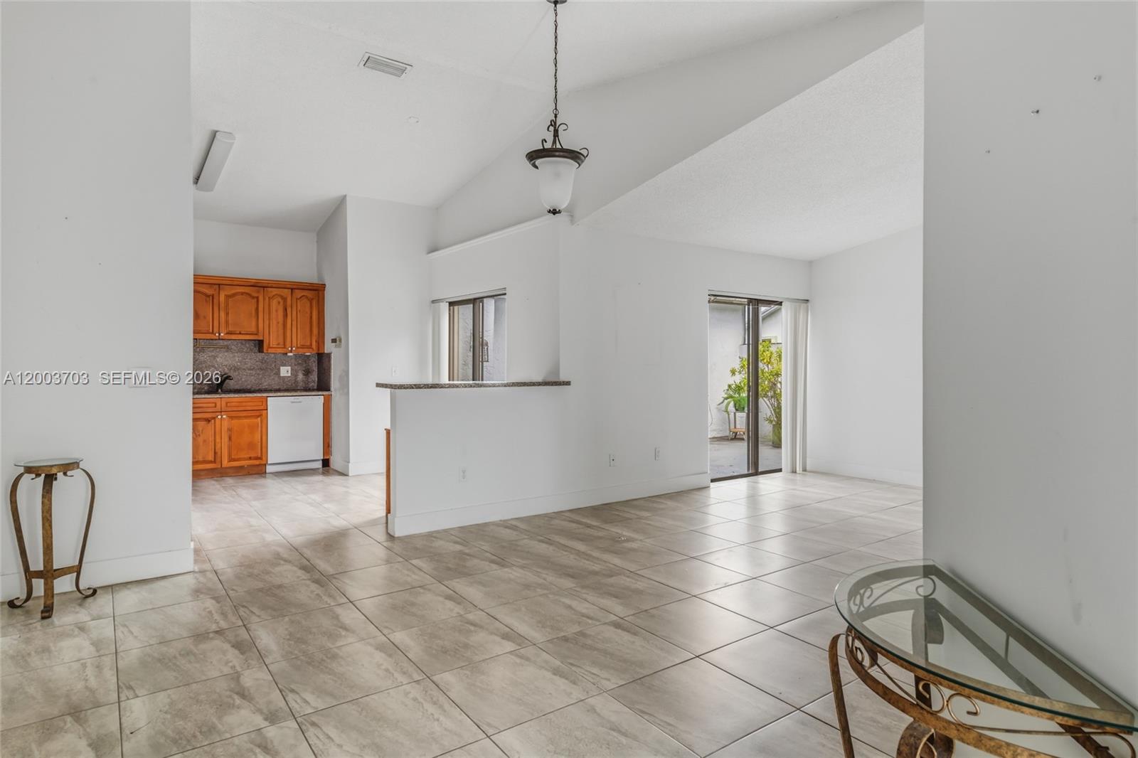 WESTWIND LAKES GARDEN HOM - Residential