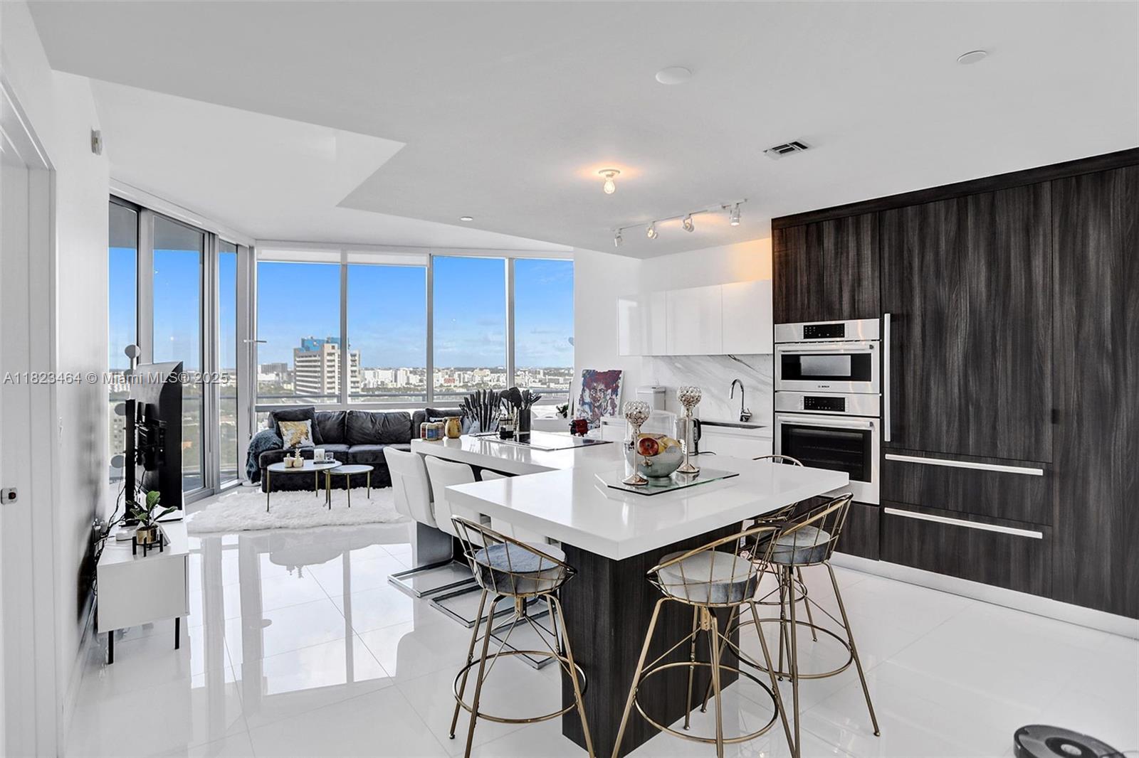 851 Ne 1st Ave 2204, Miami, Broward County, Florida - 2 Bedrooms  
2 Bathrooms - 