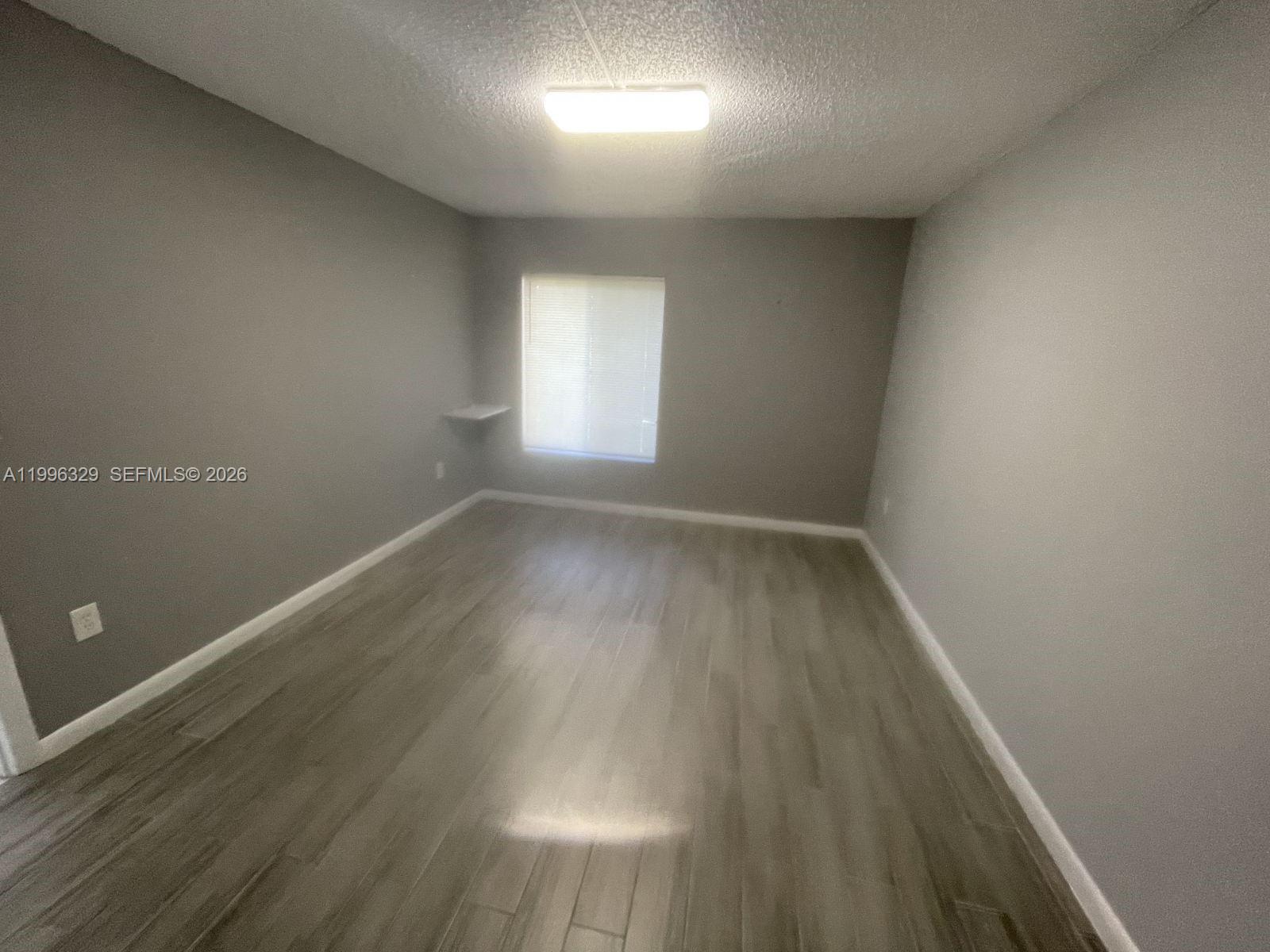 THE HORIZONS CONDO #4 - Residential Lease