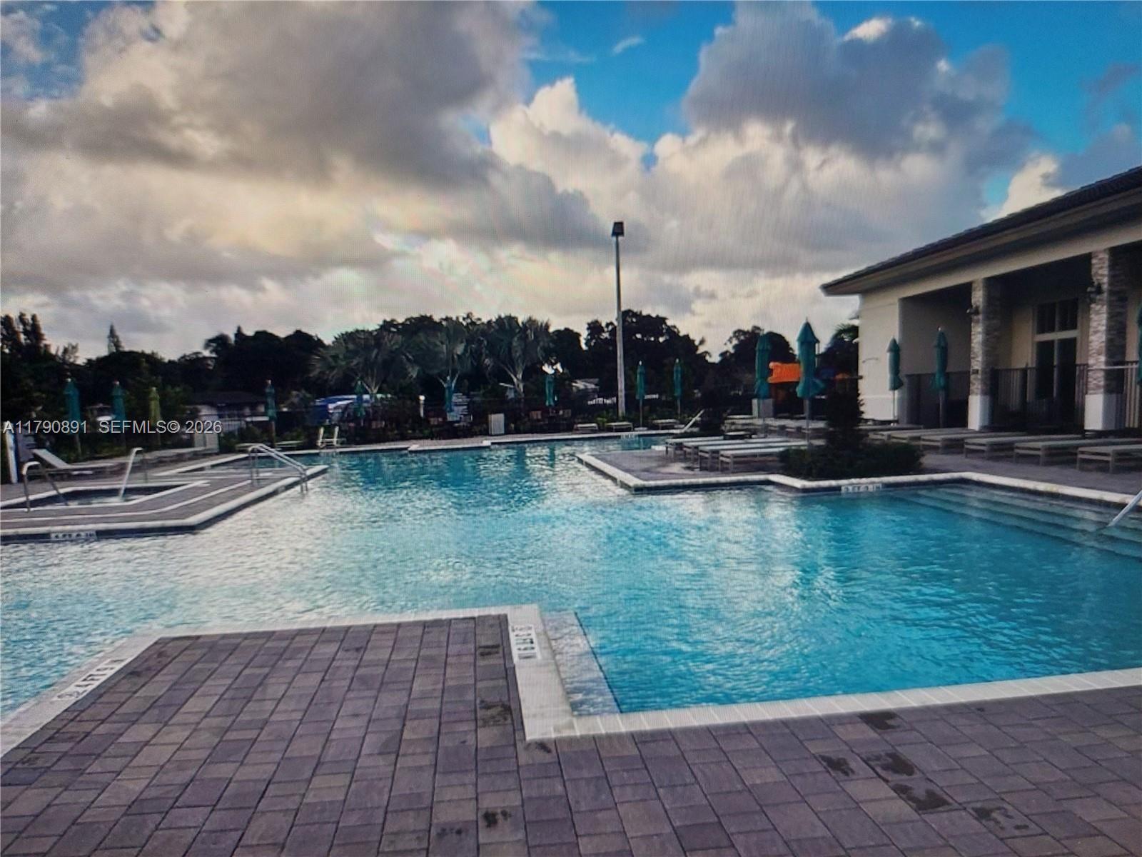 GOLF PARK SEC 1 - Residential