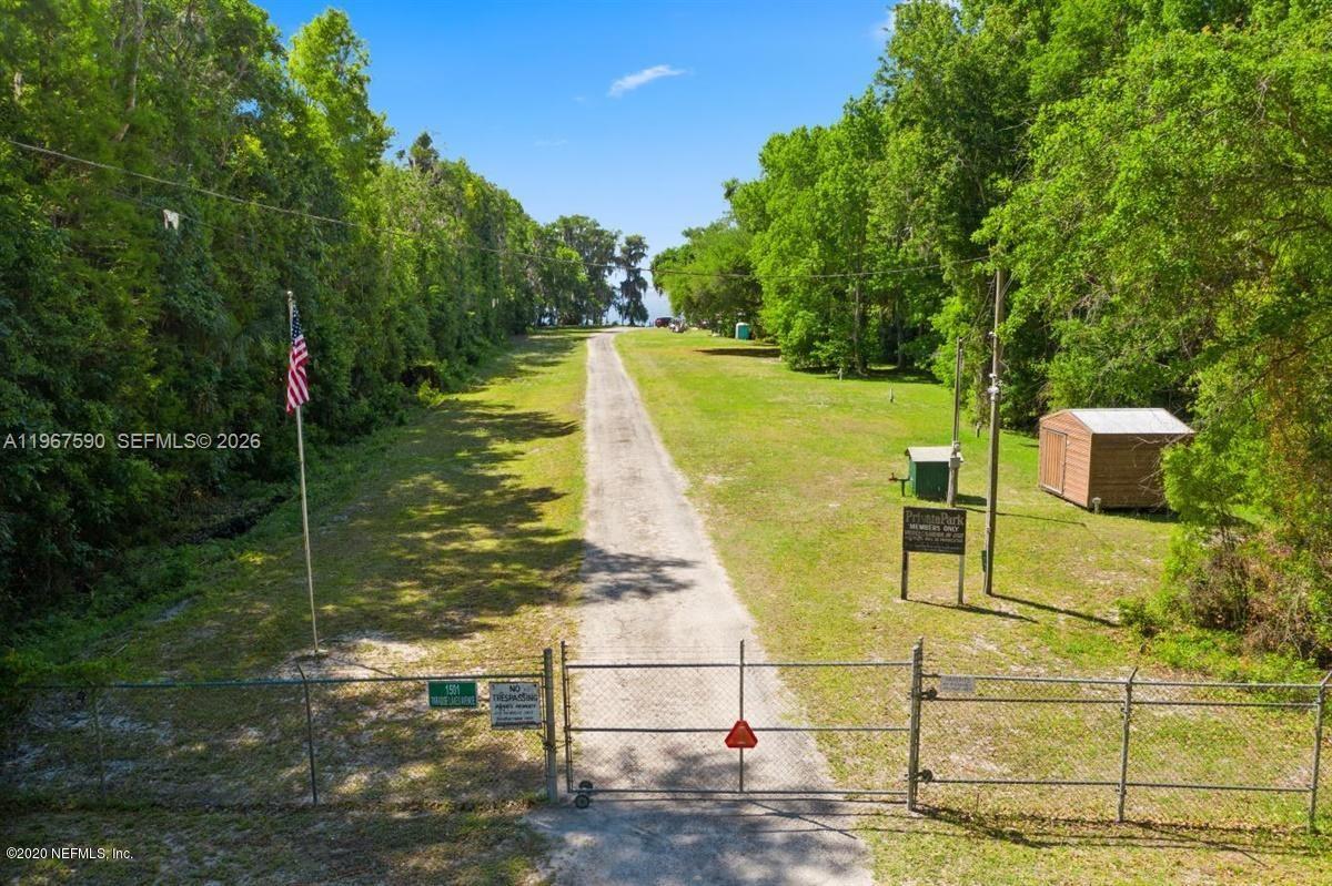 Paradise Lakes - Land