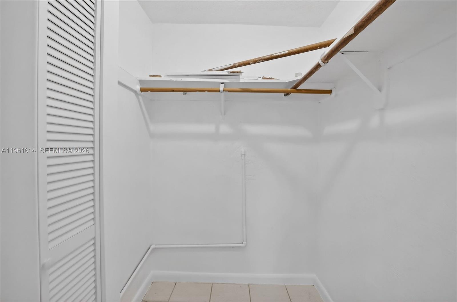 GOLD KEY VILLAS - Residential