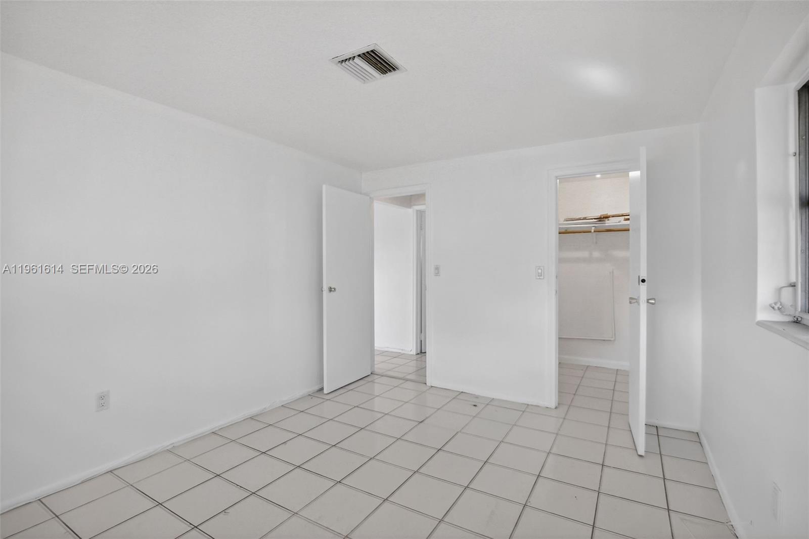 GOLD KEY VILLAS - Residential