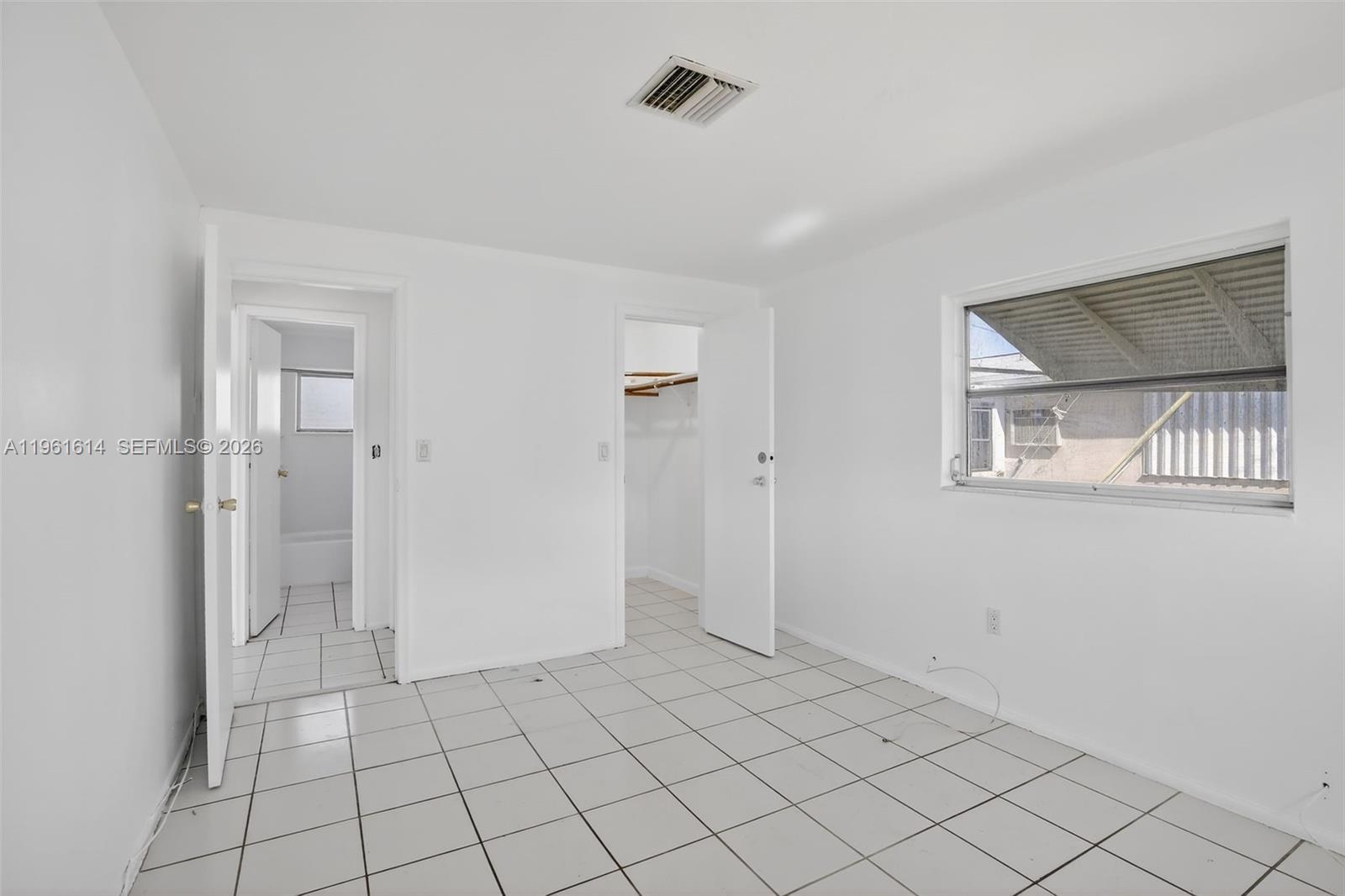 GOLD KEY VILLAS - Residential