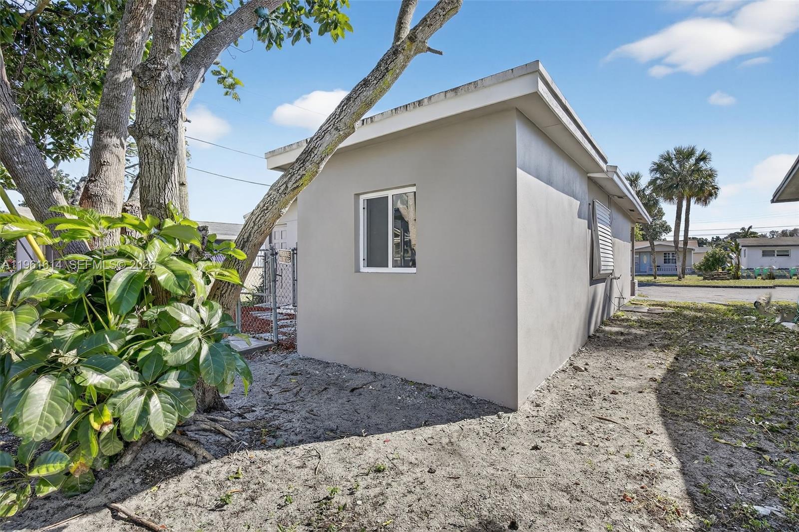 GOLD KEY VILLAS - Residential