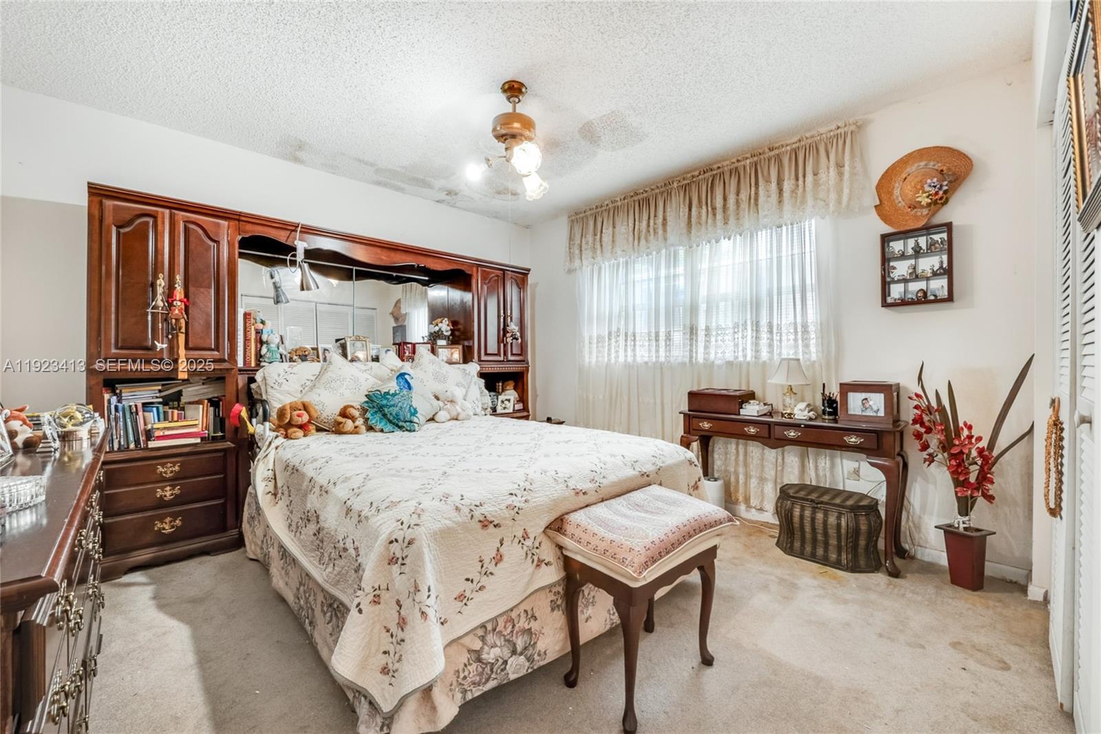 CHARLOTTE ESTATES - Residential