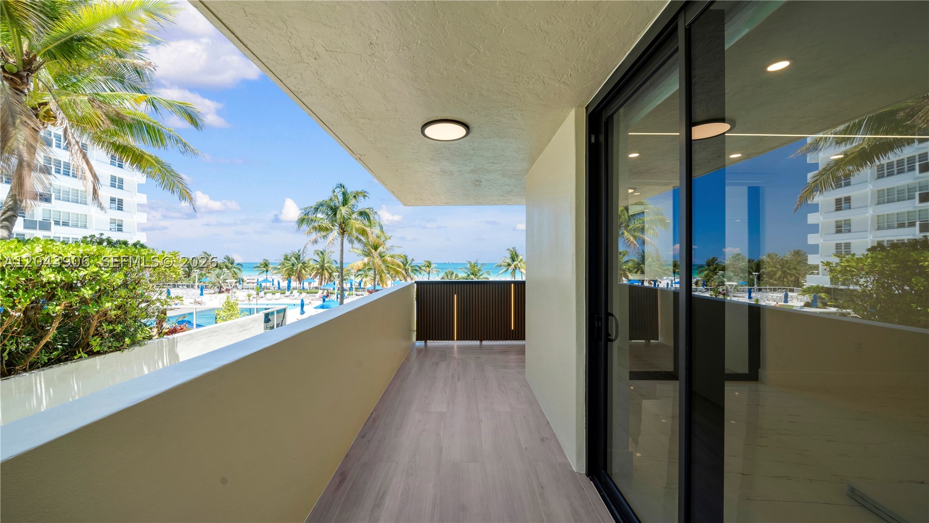 1623 Collins Ave 415