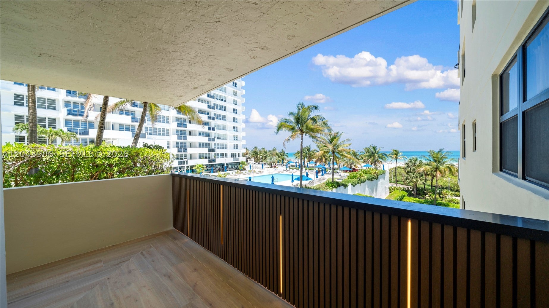 1623 Collins Ave