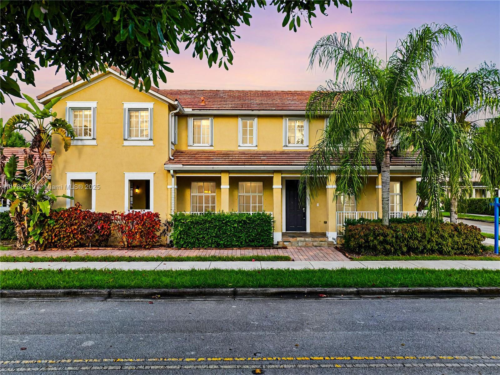 Property for Sale at 13955 Sw 278th Ln, Homestead, Miami-Dade County, Florida - Bedrooms: 4 
Bathrooms: 3  - $499,000