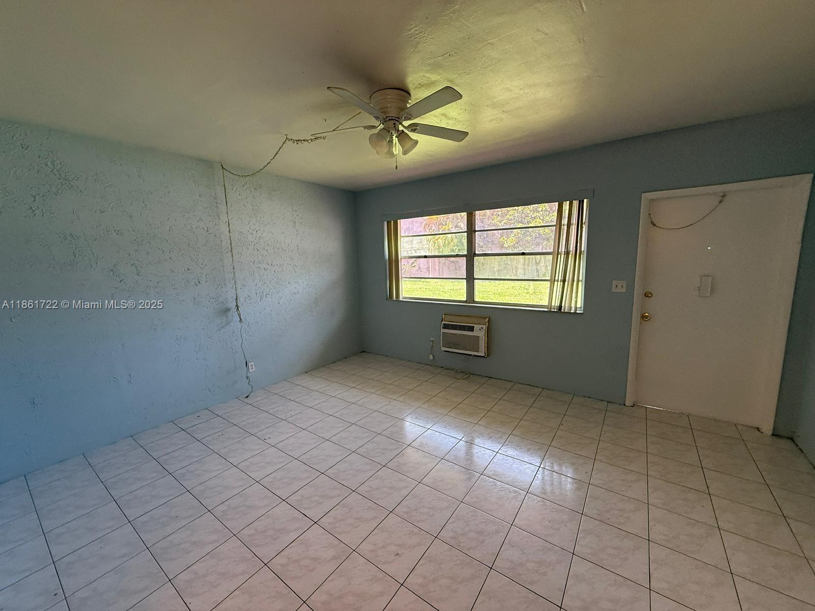 TOWN COLONY CONDO - Residential Lease