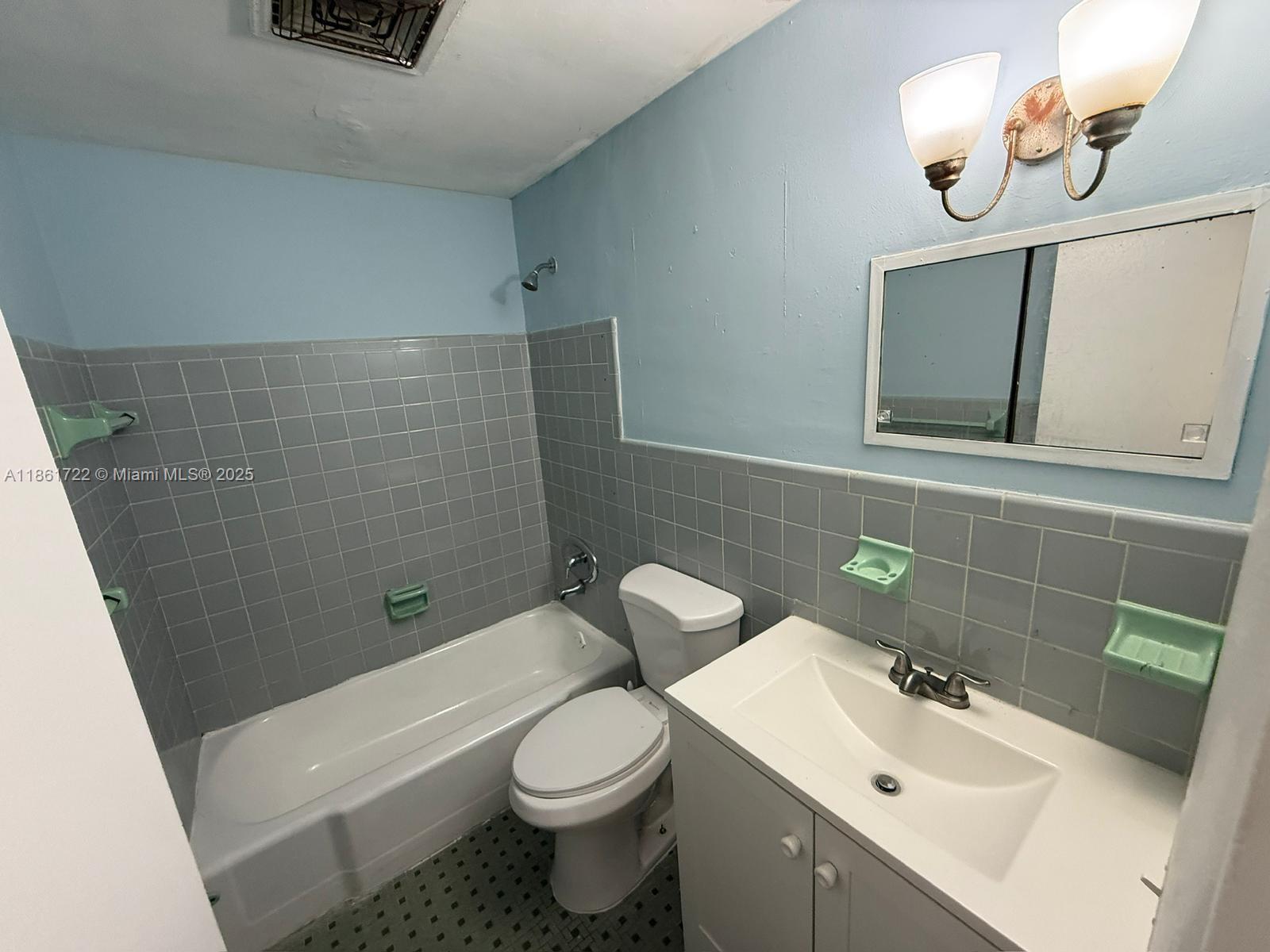 TOWN COLONY CONDO - Residential Lease