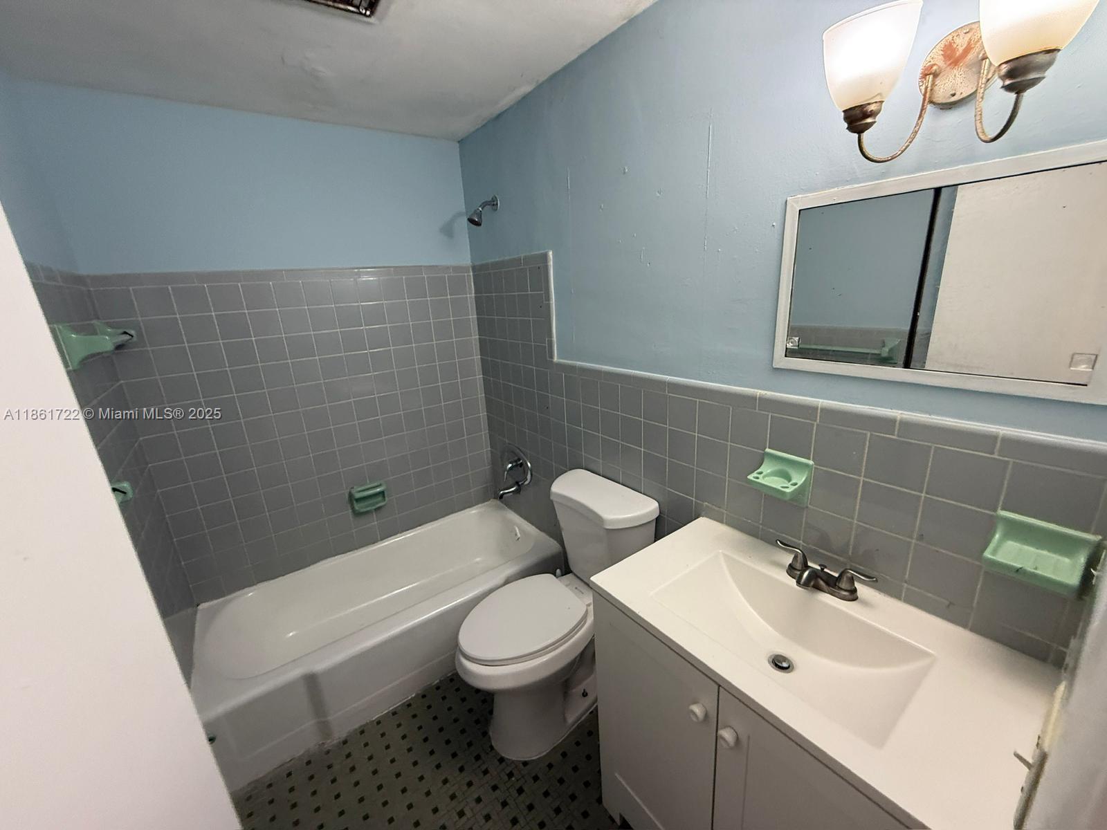 TOWN COLONY CONDO - Residential Lease