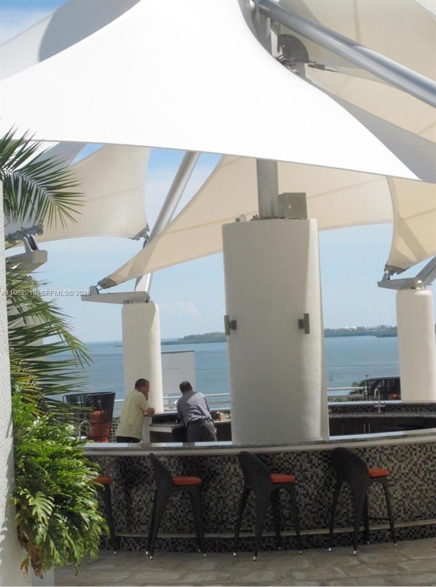 244 Biscayne Blvd 3305