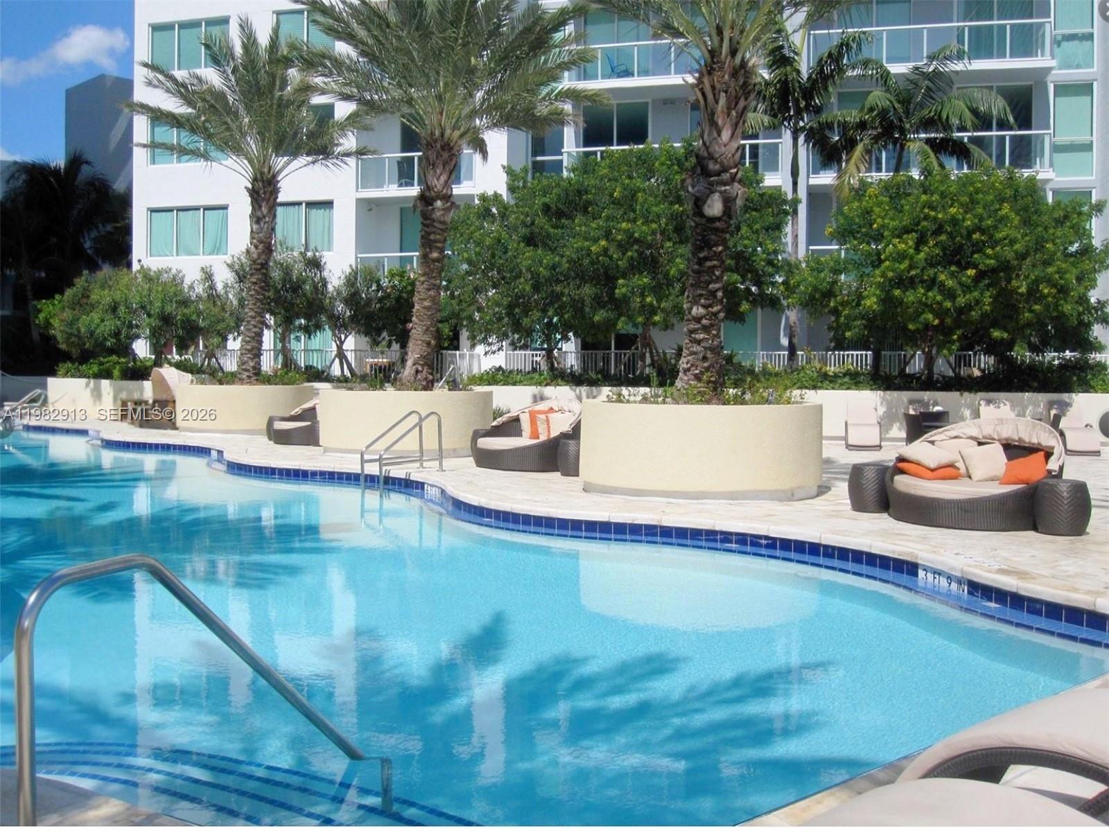 244 Biscayne Blvd 3305