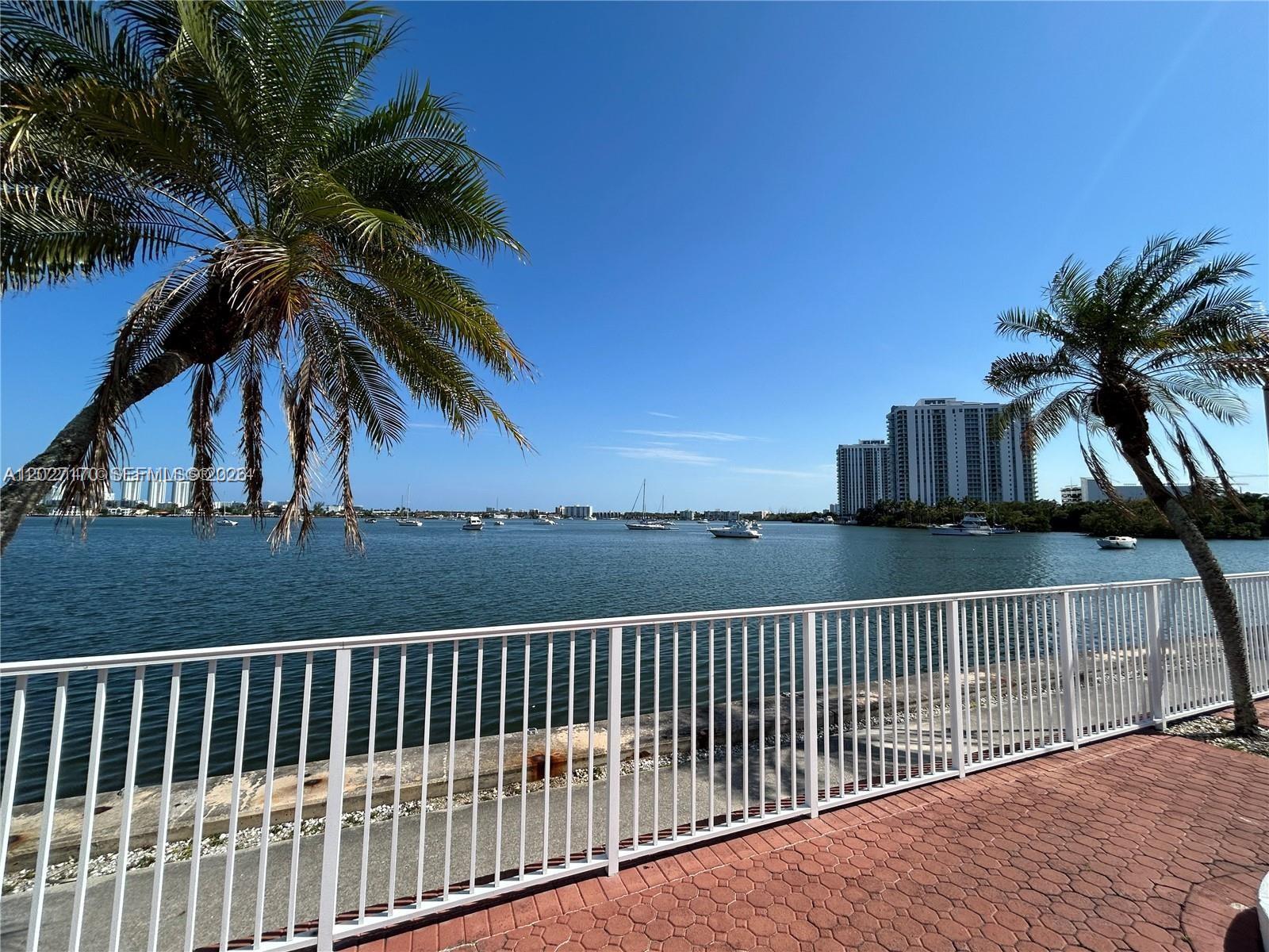 2910 Point East Dr M609