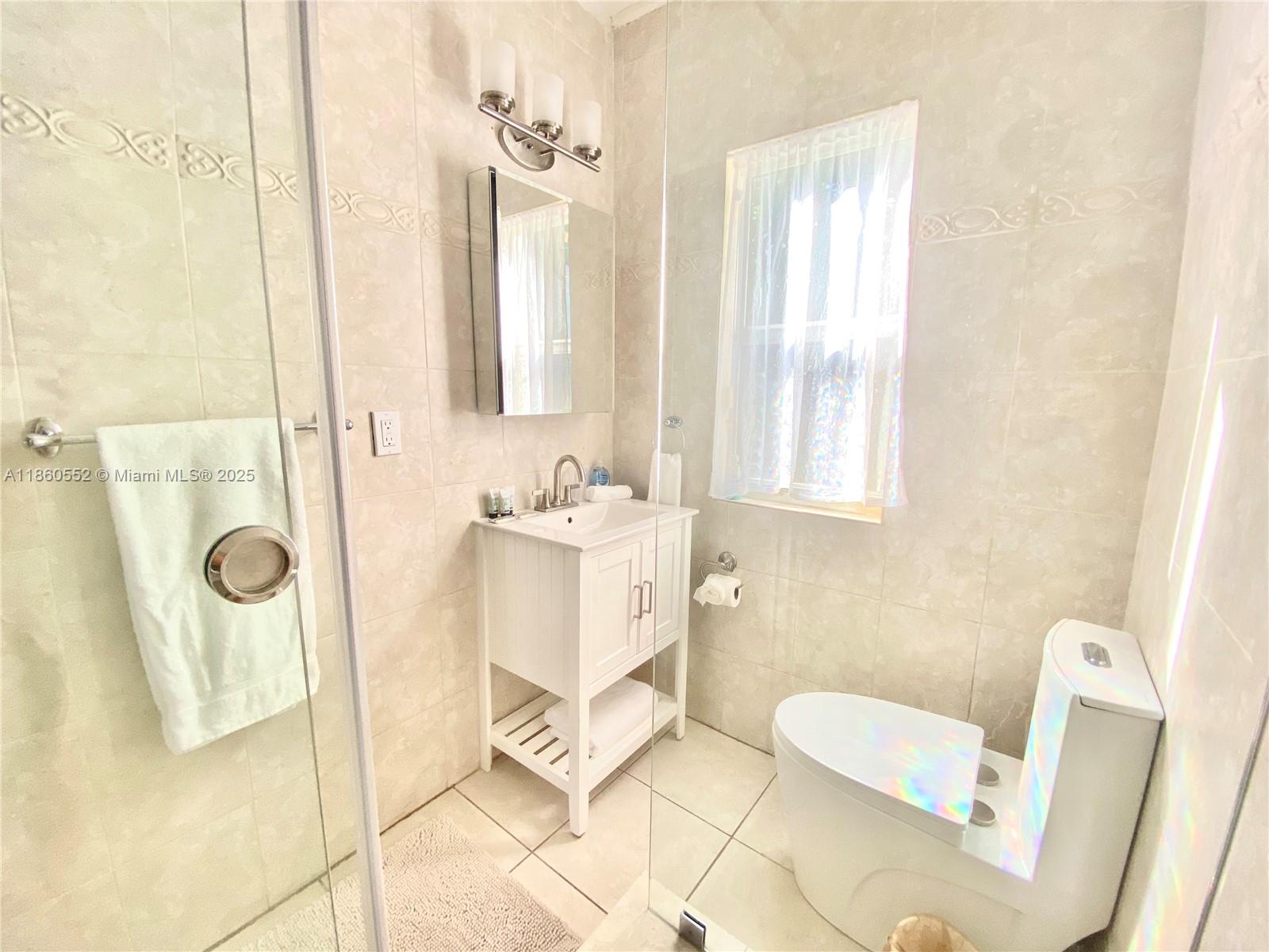 SHADOWLAWN - Residential Lease