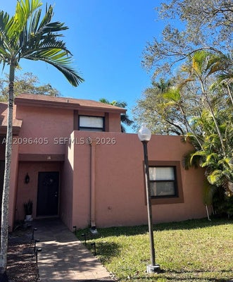 14 CHESTNUT CIR, HOLLYWOOD, FL 33026 - Image ec0024e5e36a17c0455496cccbfef1c5/824425307