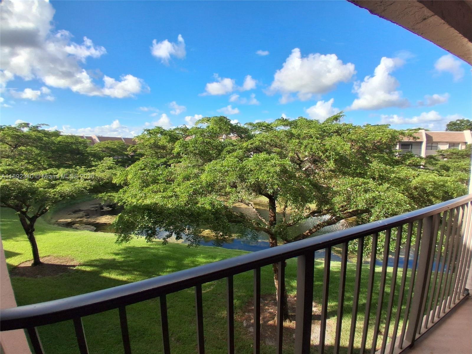 SUNRISE LAKES 179 CONDO - Residential