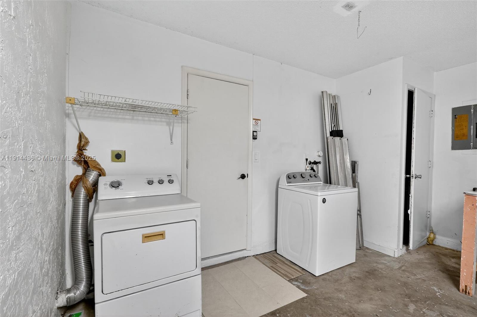 CYPRESS LAKES - Residential Lease