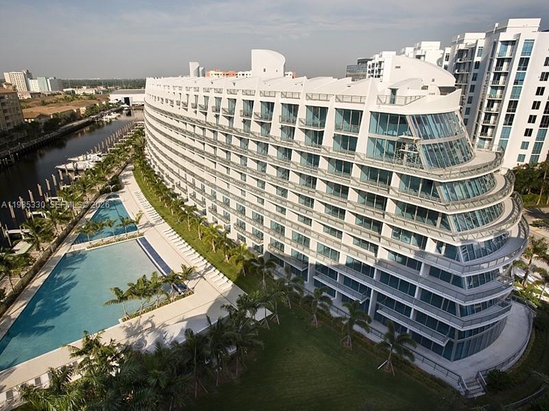 2950 NE 188th St 543