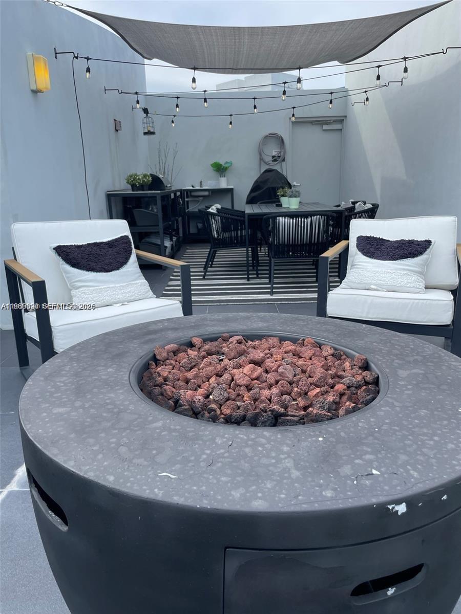 ARTECH RESIDENCES AT AVEN - Residential Lease