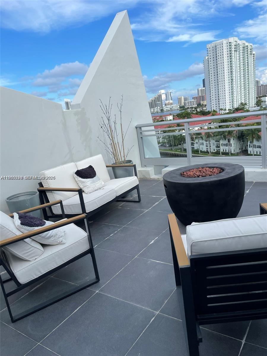 ARTECH RESIDENCES AT AVEN - Residential Lease